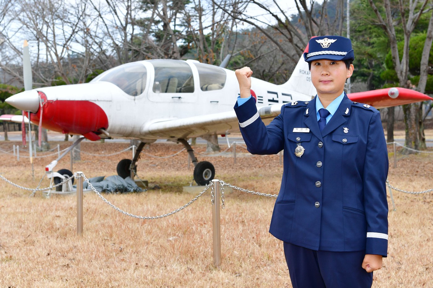 본문 이미지 - ‘공군 여군 최초’로 공군 부사관과 군무원으로 근무하고 공군 정예장교로서 새로운 도전을 시작한 박민희 소위.(공군 제공)