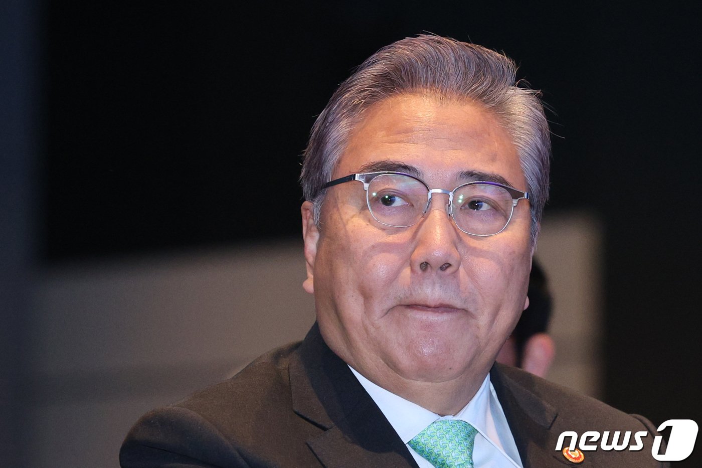 본문 이미지 - 박진 외교부 장관이 30일 오전 서울 용산구 그랜드하얏트 호텔에서 열린 제5차 여성과 함께하는 평화 국제회의에서 자리하고 있다. 2023.11.30/뉴스1 ⓒ News1 신웅수 기자