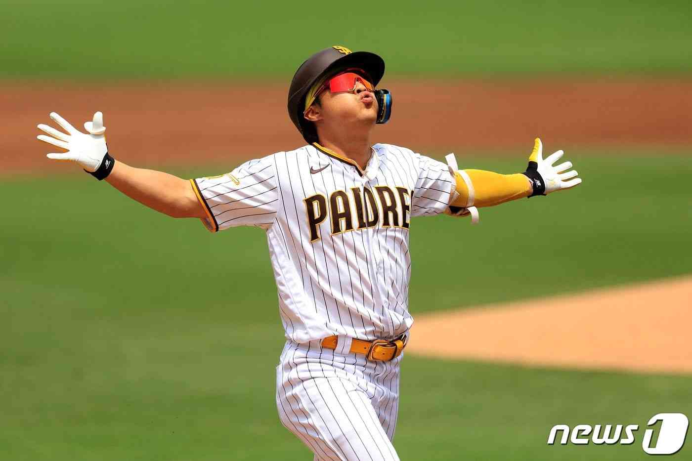 한국인 최초 MLB 골드글러브 수상에 성공한 김하성.© AFP=뉴스1