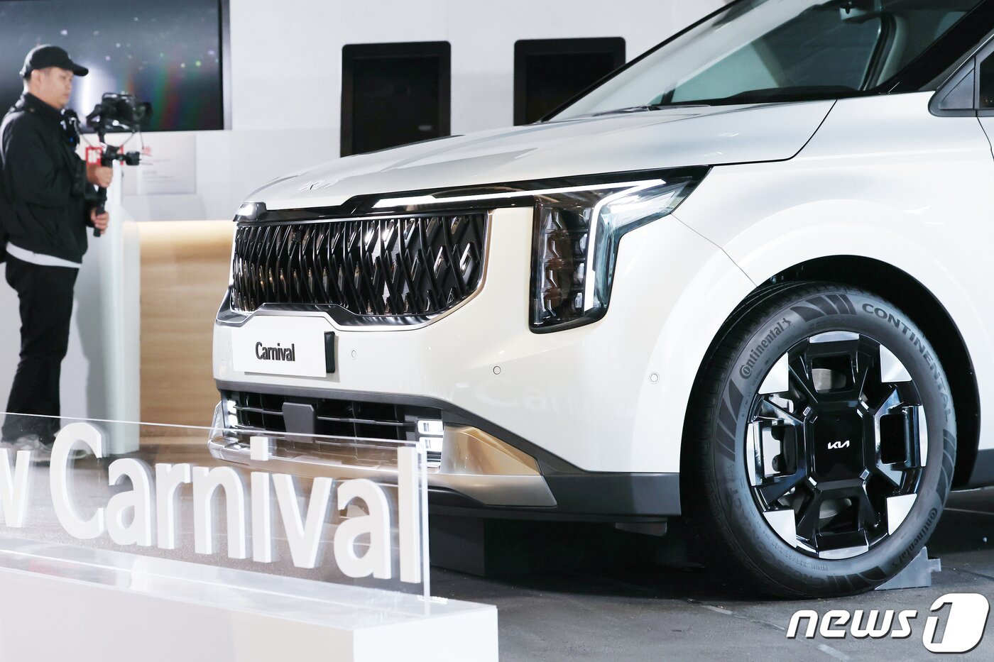 본문 이미지 - 기아의 더 뉴 카니발. 2023.11.7/뉴스1 ⓒ News1 민경석 기자