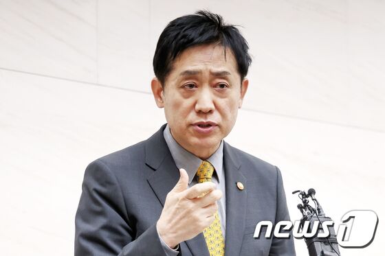 답변 하는 김주현 금융위원장
