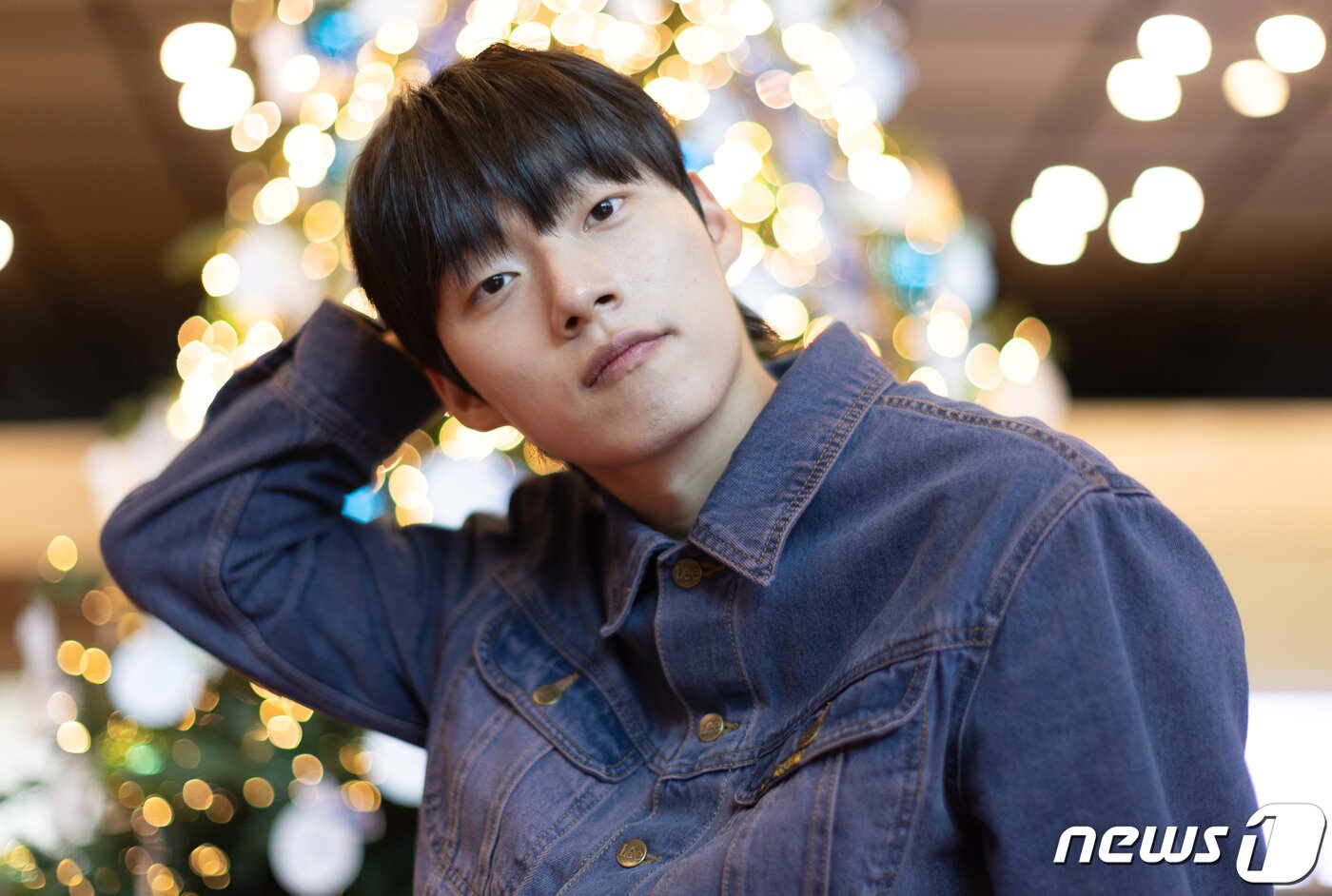 본문 이미지 - 배우 윤재찬이 7일 오후 서울 종로구 뉴스1 본사에서 인터뷰 하기에 앞서 포즈를 취하고 있다. 2023.11.7/뉴스1 ⓒ News1 이재명 기자