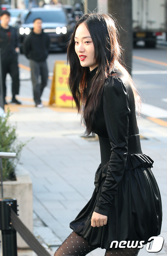 신현지, 가로수길에서 반짝반짝
