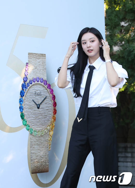 김지원, 비주얼이 명품