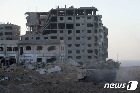 [사진] 이스라엘 군 진입한 가자 지구의 폐허로 변한 건물