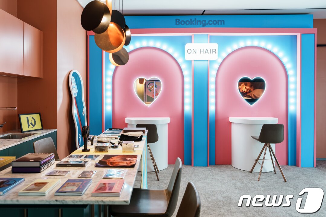 본문 이미지 - K-뷰티 스튜디오(부킹닷컴 제공)