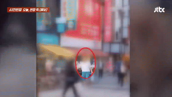 본문 이미지 - 전직 야구 국가대표 선수가 최근 자신의 유튜브 채널에 일본 길거리에서 행인들을 향해 욕설 등 행패를 부리는 영상을 올려 비난이 쏟아지고 있다. JTBC 갈무리