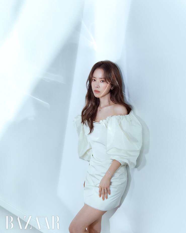 본문 이미지 - 한지민/하퍼스 바자