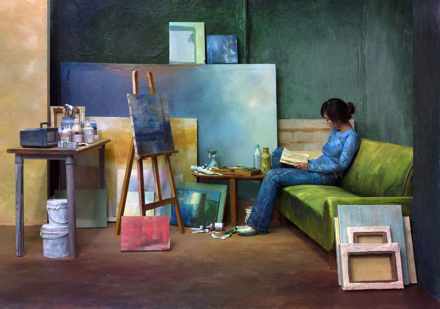 본문 이미지 - 유현미_Studio, 2023, 캔버스에 잉크젯 프린트, 130x194cm. 금호미술관 제공.