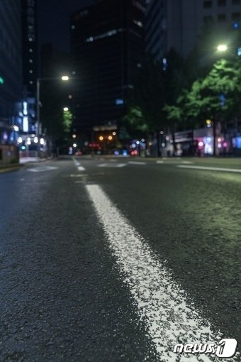 본문 이미지 - 서울특별시 '노면표시 시범사업'에 삼화페인트 비정형 돌출형 페인트 적용(삼화페인트 제공) 