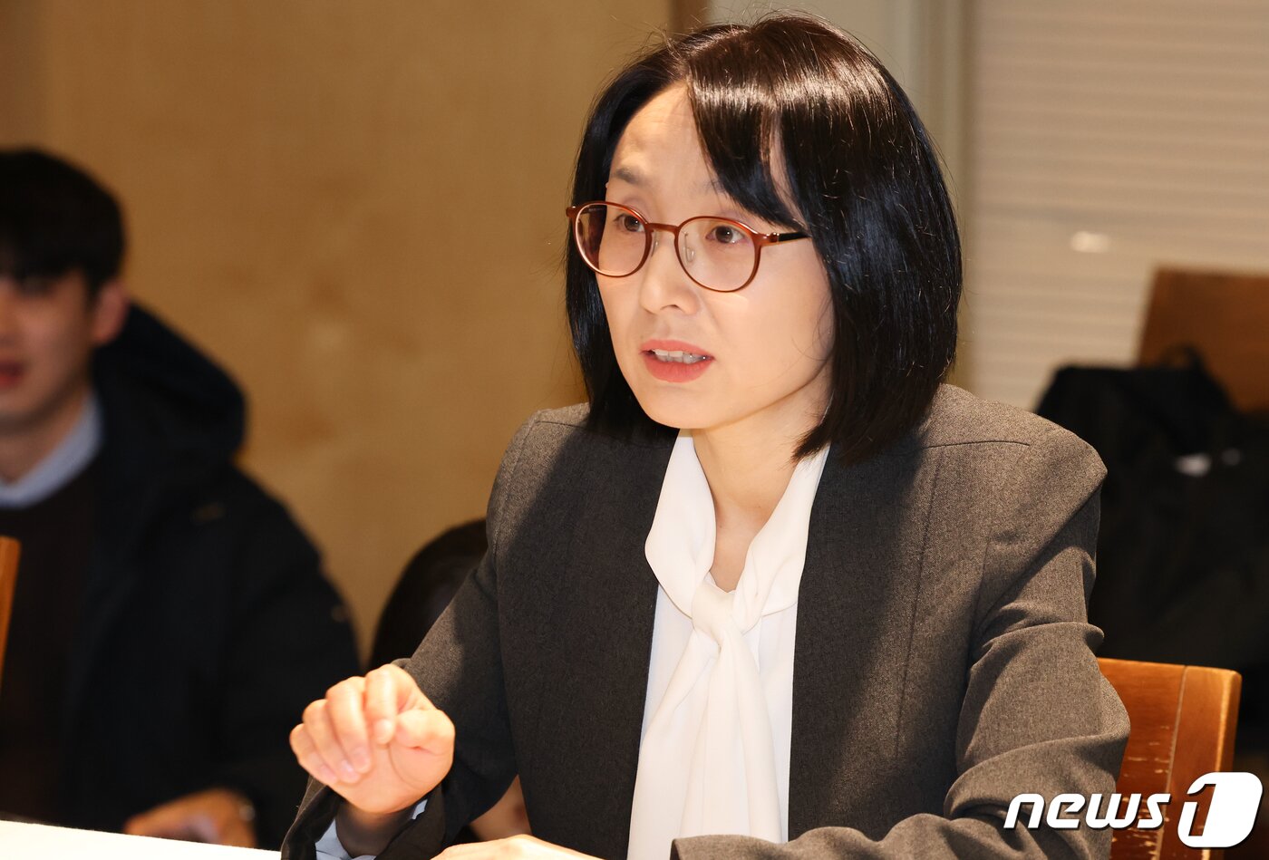 본문 이미지 - 정경실 보건복지부 보건의료정책관이 13일 서울 중구 컨퍼런스하우스에서 열린 제21차 의료현안협의체 회의에서 모두발언을 하고 있다. 2023.12.13/뉴스1 ⓒ News1 허경 기자