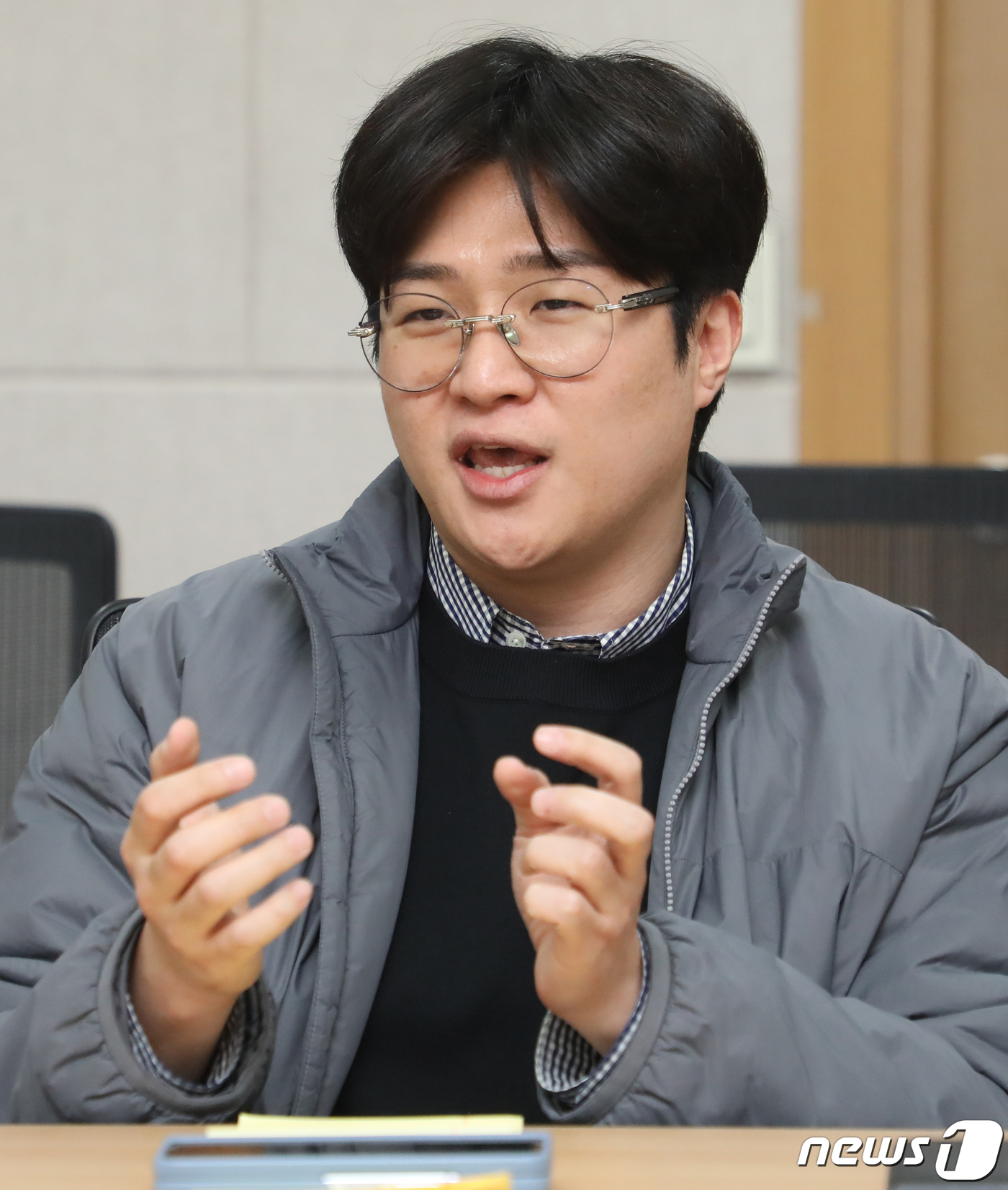 (부산=뉴스1) 윤일지 기자 = 박준상 시리즈 벤처스 대표가 지난 13일 부산 동구 부산역 회의실에서 열린 '오션테크 코리아 2023 전문가 좌담회'에서 발언을 하고 있다. 해양수 …