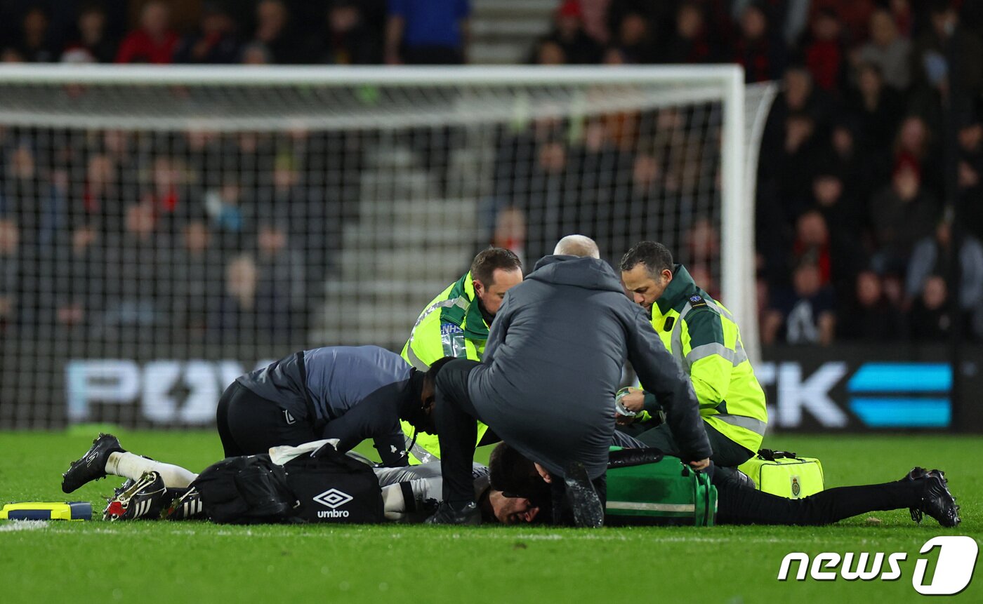 본문 이미지 - 심장마비로 쓰러진 로키어. ⓒ 로이터=뉴스1