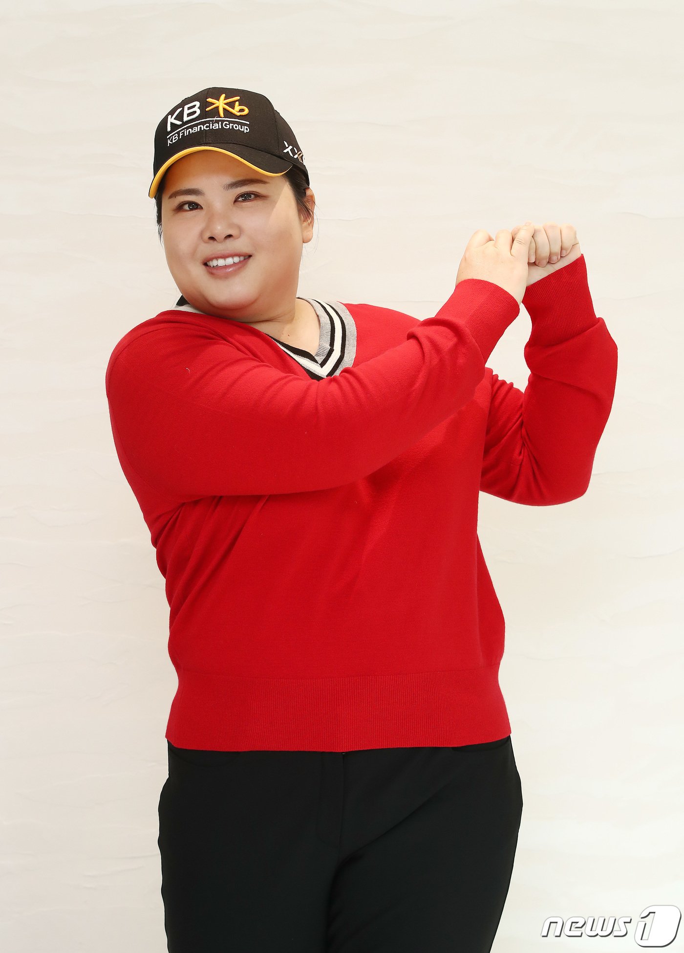 본문 이미지 - 골프여제 박인비가 뉴스1과의 인터뷰에 앞서 사진 촬영을 하고 있다. ⓒ News1 박세연 기자