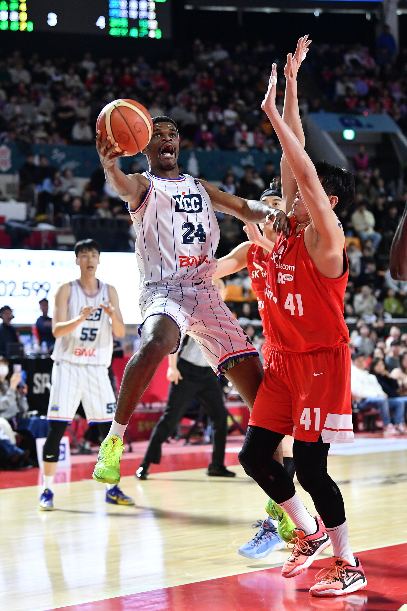 본문 이미지 - 부산 KCC의 알리제 드숀 존슨. (KBL 제공)