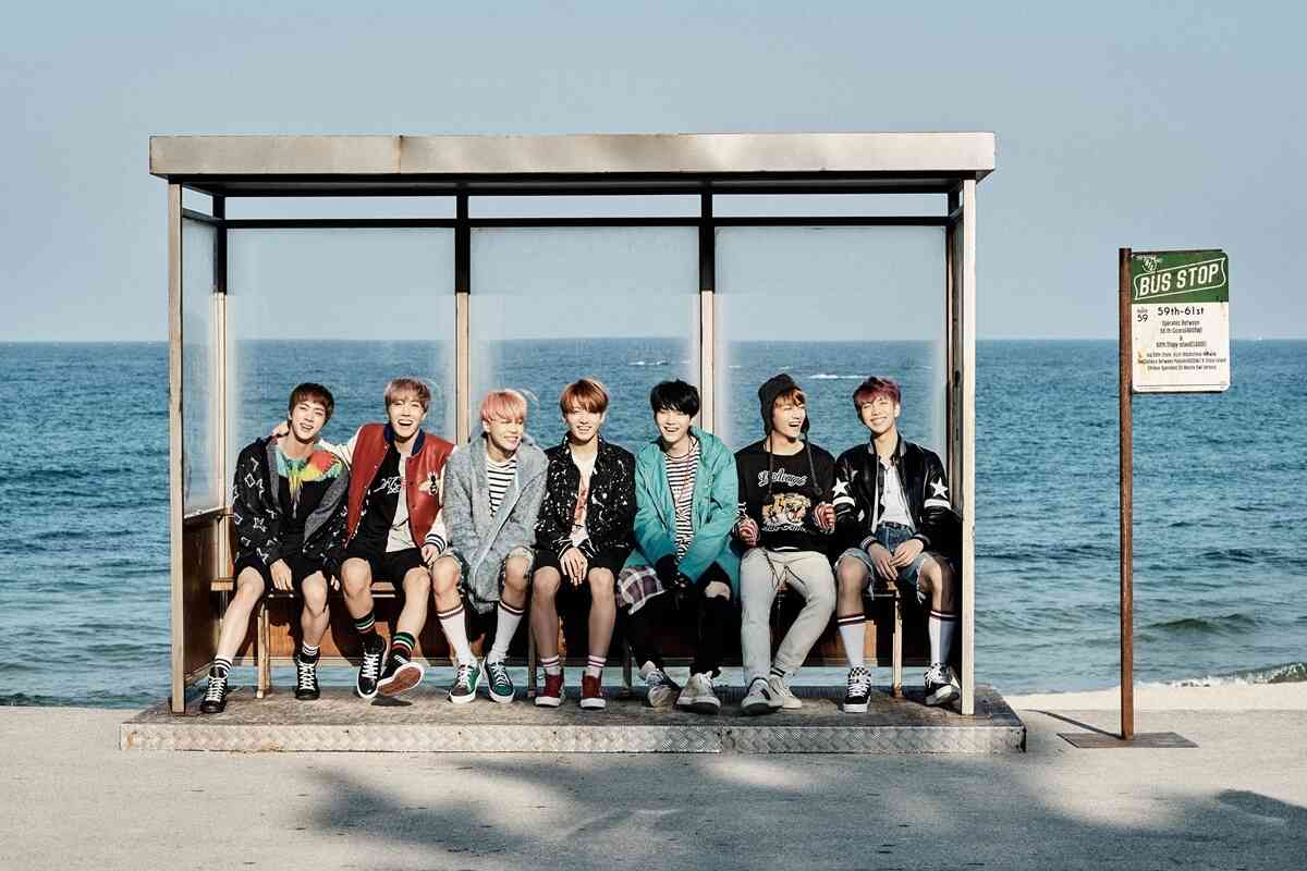 BTS (fornecido pela Big Hit Music)