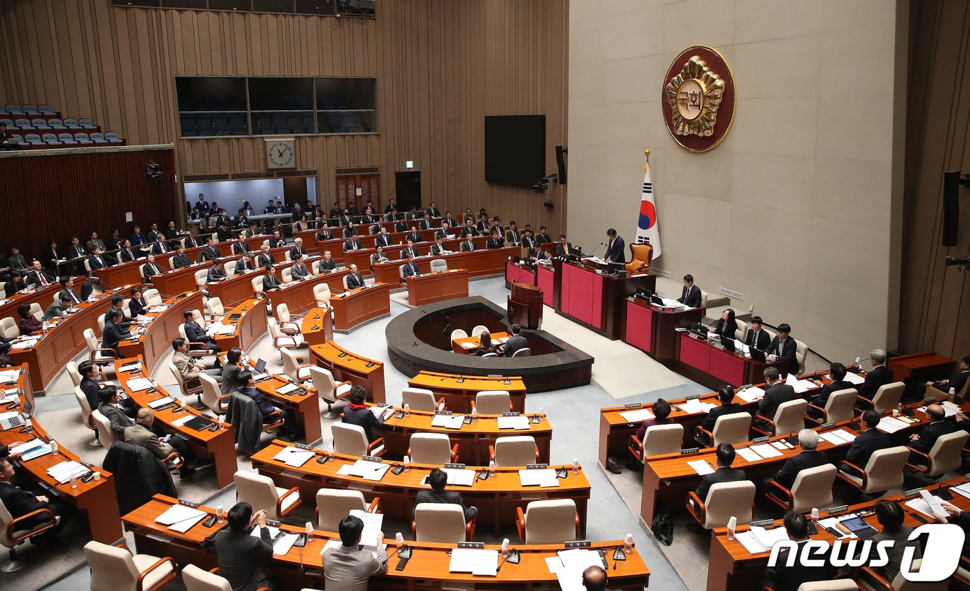 서삼석 예결위원장이 20일 서울 여의도 국회에서 열린 예산결산특별위원회 전체회의를 주재하고 있다. 2023.12.20/뉴스1 ⓒ News1 임세영 기자