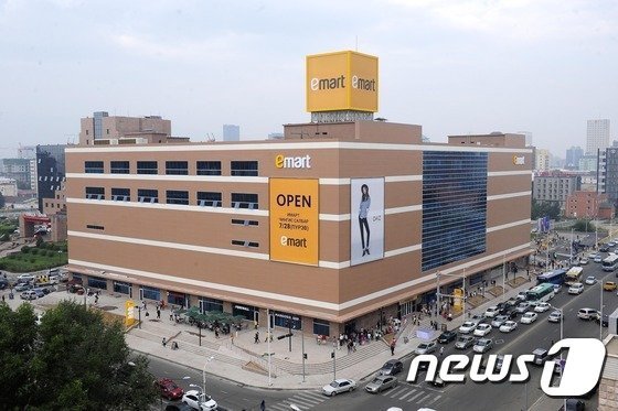 본문 이미지 - 이마트 점포 외부 전경.(이마트 제공)