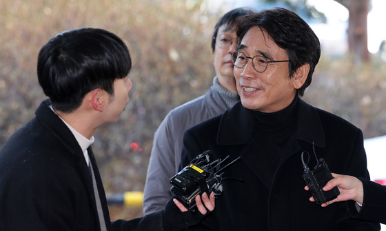 유시민 李 저격에 김남국 "尹 때도 이렇게 비판했나…작정하고 흔들어"