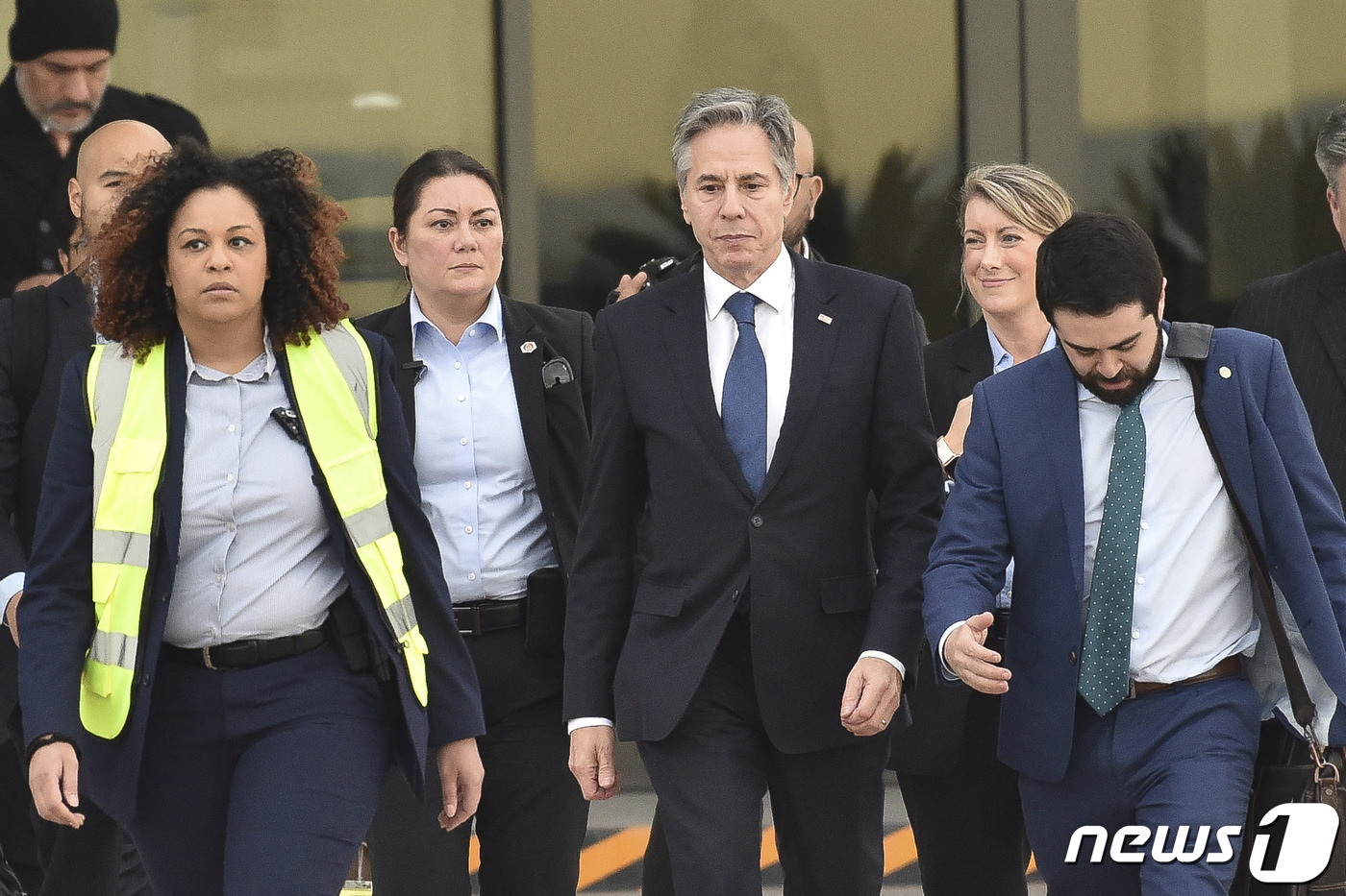 (숨팡고 AFP=뉴스1) 우동명 기자 = 토니 블링컨 미국 국무장관이 27일(현지시간) 마누엘 로페스 오브라도르 멕시코 대통령과 중남미 불법 이민을 논의하는 회담을 마친 뒤 숨팡고 …