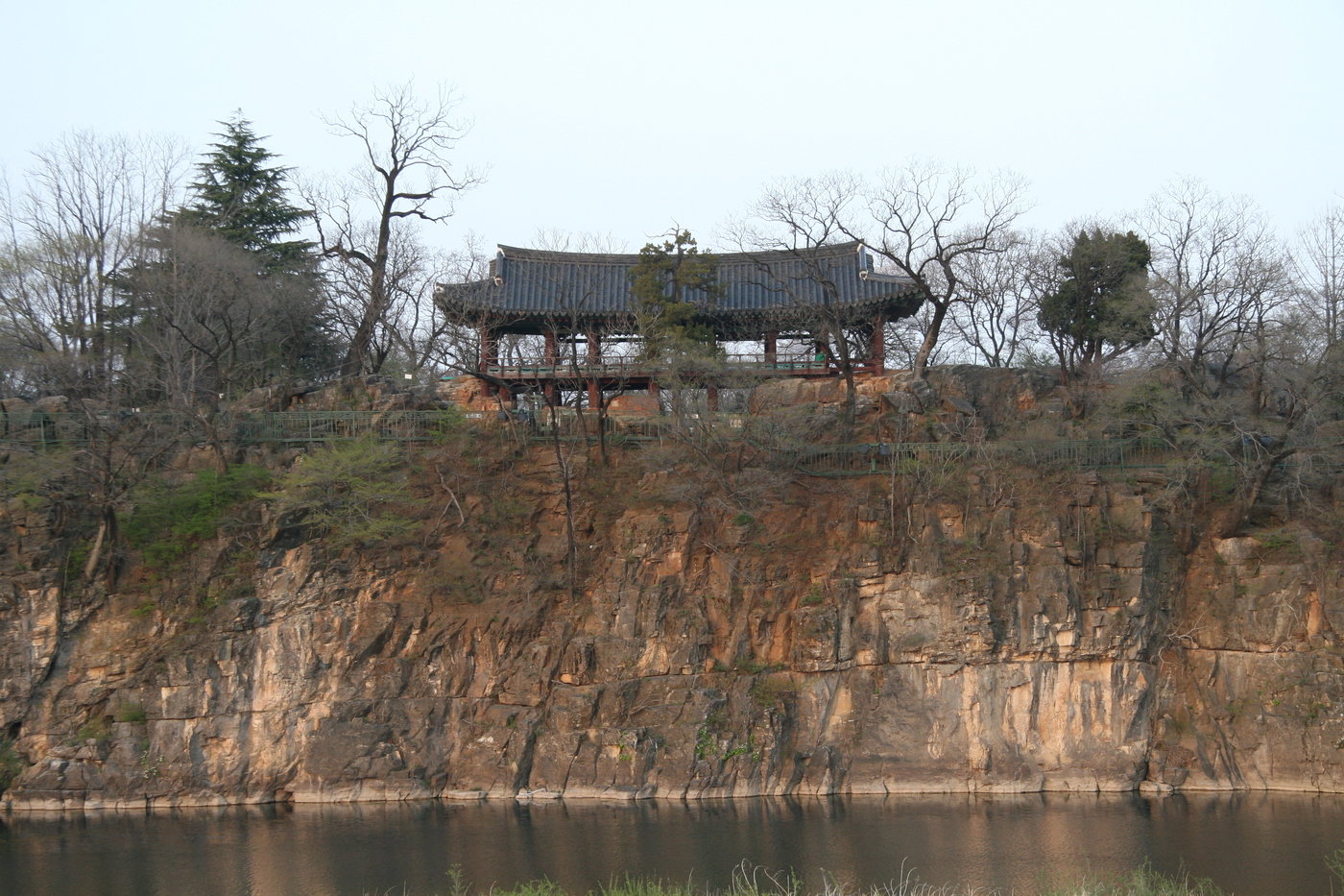 국보로 지정된 삼척 죽서루. 문화재청 제공.