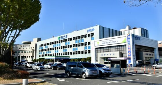 "시설점검 필요"…경산시, 도심 물놀이장 개장 20일로 연기