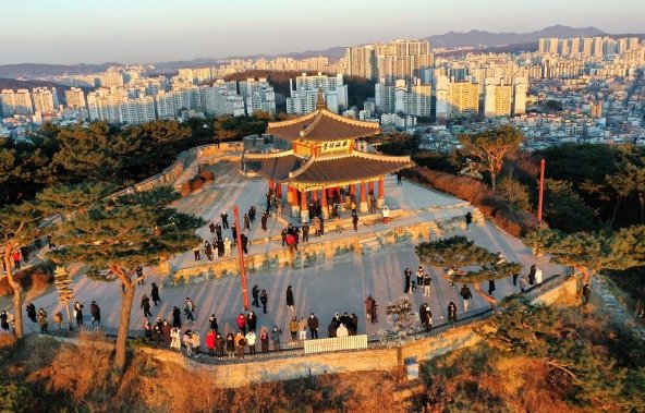 수원 화성에서 가장 조망이 좋은 곳 ‘수원 서장대’&#40;경기관광공사 제공&#41;/