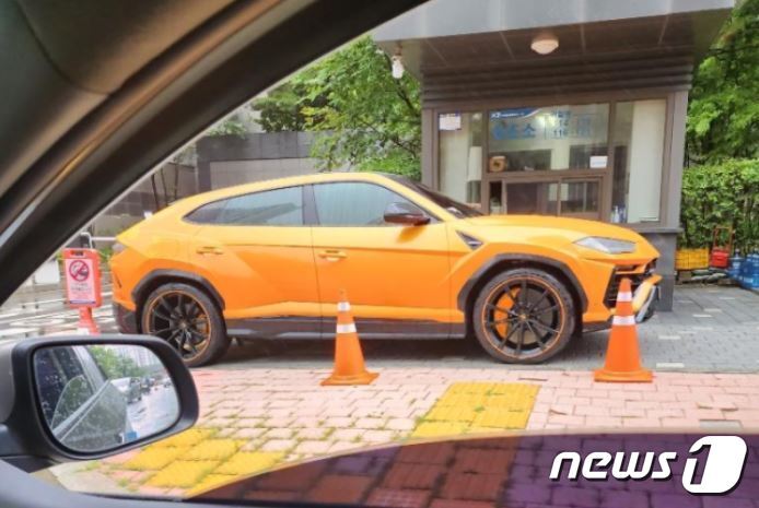 본문 이미지 - (자동차 온라인 커뮤니티 '보배드림' 갈무리) /뉴스1