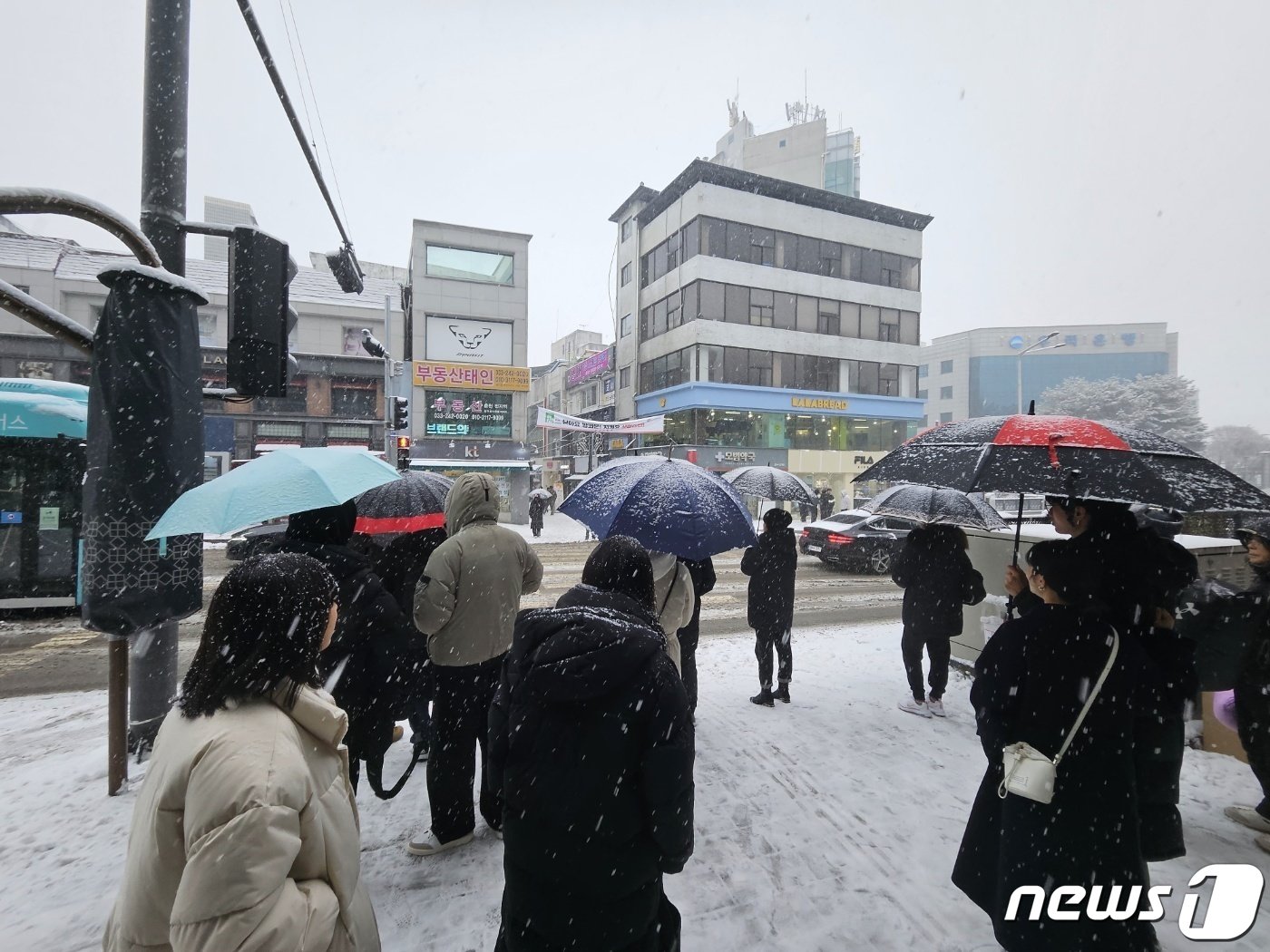 지난 30일 대설특보 발효 당시 강원 춘천시내.뉴스1