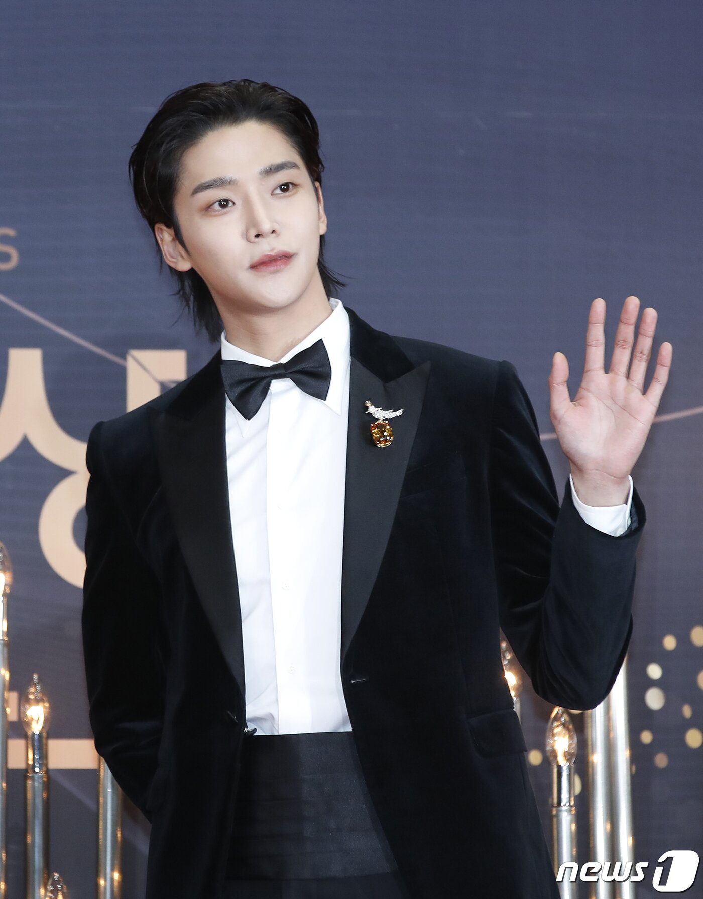 본문 이미지 - 배우 로운이 31일 오후 서울 영등포구 KBS 신관에서 진행된 ‘2023 KBS 연기대상’ 레드카펫 행사에서 포즈를 취하고 있다. 2023.12.31/뉴스1 ⓒ News1 권현진 기자