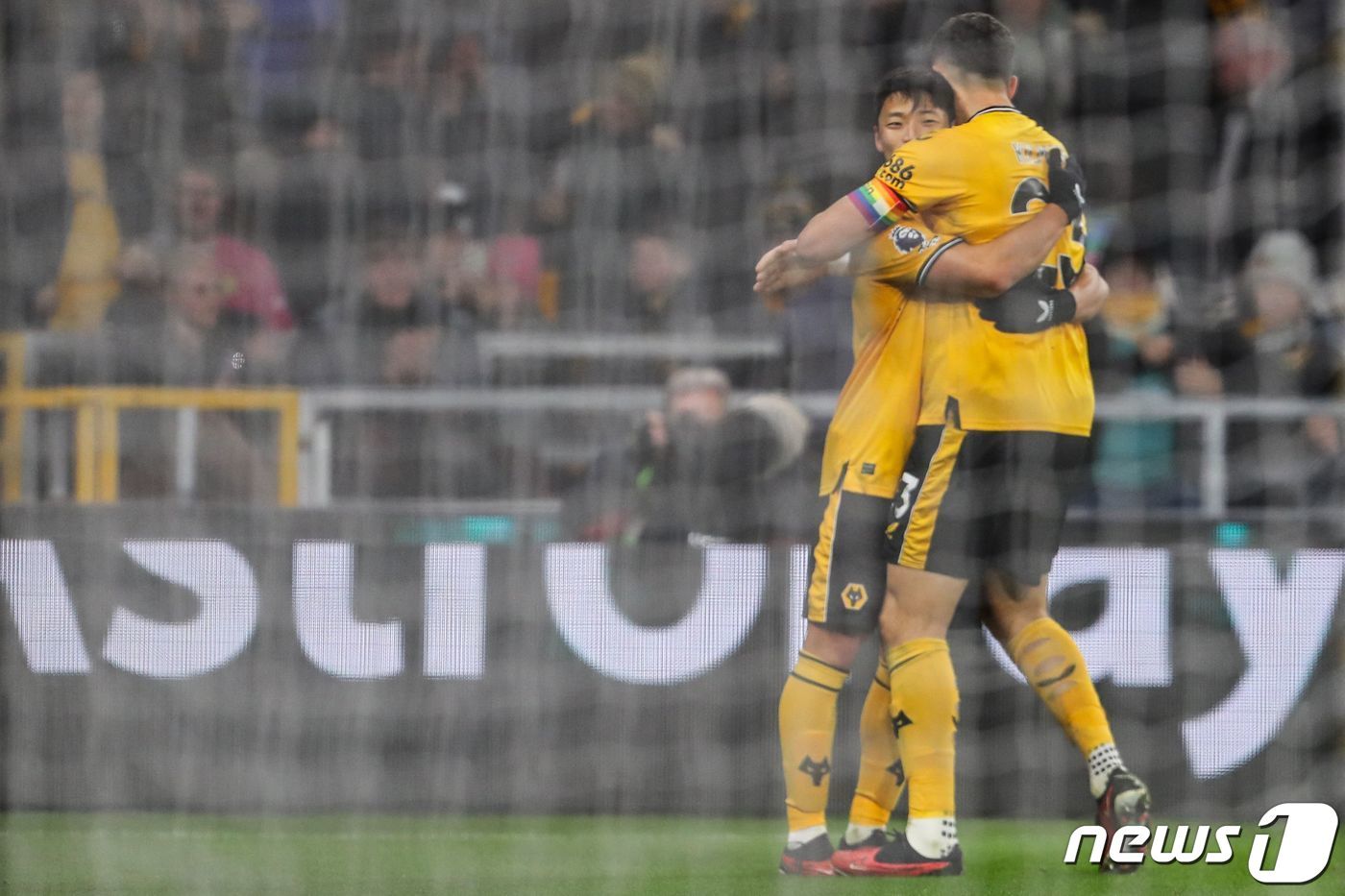 본문 이미지 - 팀 내 가장 뜨거운 활약을 보이고 있는 황희찬. ⓒ AFP=뉴스1