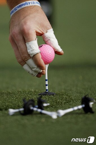 본문 이미지 - 2028년부터 골프공 성능이 제한된다.  ⓒ AFP=뉴스1