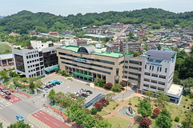 정읍시 '계절근로자 여권 보관' 논란…전북도 실태 점검 지시