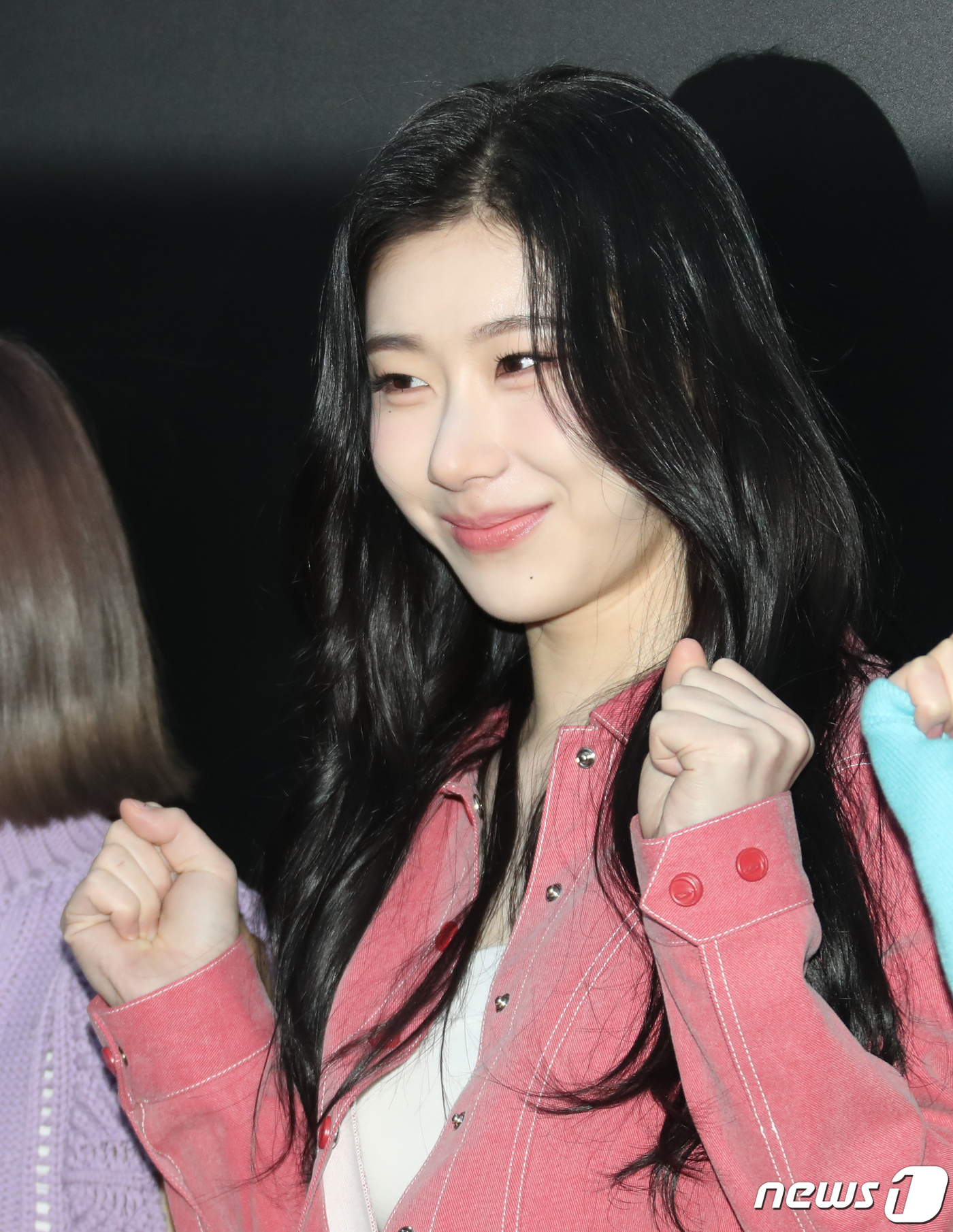 (서울=뉴스1) 권현진 기자 = 그룹 있지(ITZY) 채령이 1일 오후 서울 성동구 오우드에서 열린 ‘다이슨 스타일 랩(Dyson Style Lab)’ 팝업스토어 오픈 행사에서 포 …