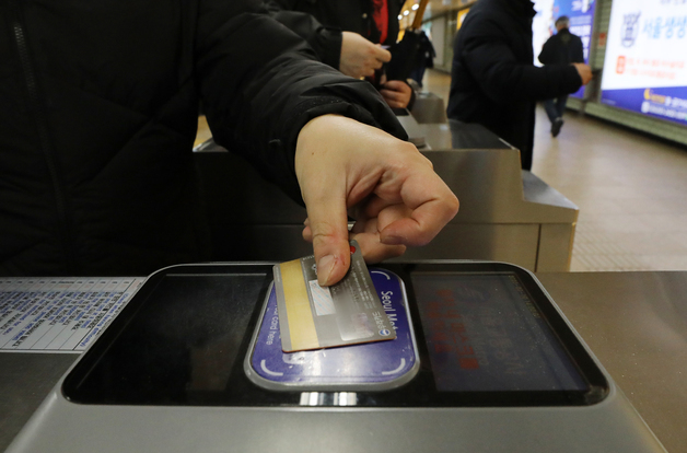 서울교통공사 "국가유공자 무임승차 37억 보전해야" 국가소송 첫 재판