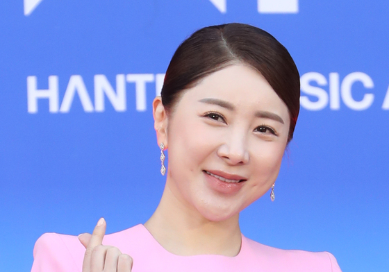 "행복만 하세요"…'최지훈 대표와 결혼' 서인영, 2년만의 재혼 발표에 응원 물결