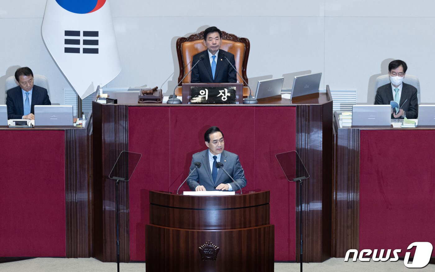 본문 이미지 - 박홍근 더불어민주당 원내대표가 13일 오전 서울 여의도 국회에서 열린 제403회 국회&#40;임시회&#41; 재5차 본회의에서 교섭단체 대표연설을 하고 있다. 2023.2.13/뉴스1 ⓒ News1 이재명 기자