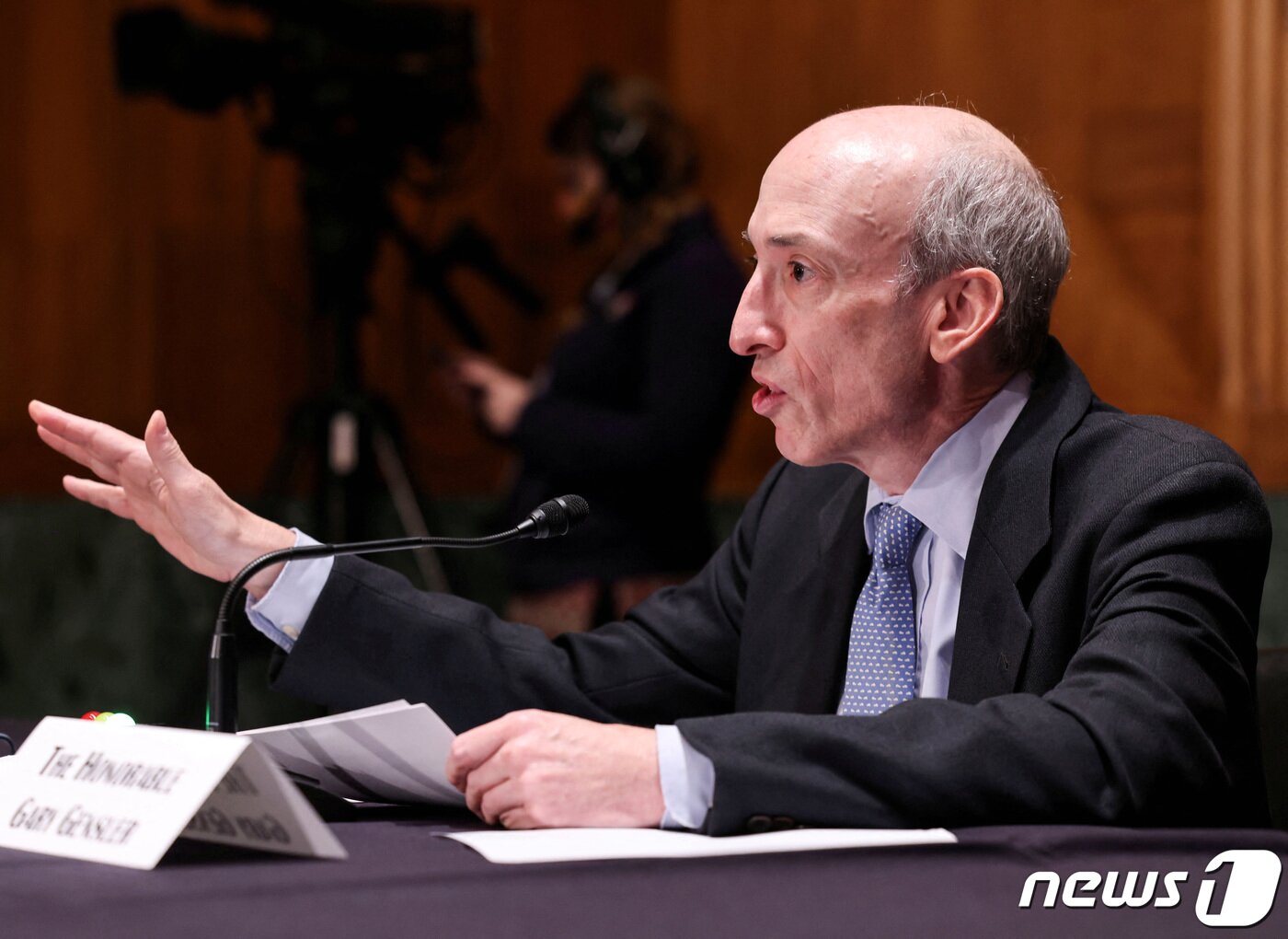 본문 이미지 - 미국 증권거래위원회(SEC) 게리 겐슬러 위원장이 지난 2021년 9월 14일 미국 워싱턴 국회의사당에서 열린 상원 은행, 주택 및 도시 문제 위원회 감독 청문회에서 증언하고 있다. ⓒ 로이터=뉴스1 ⓒ News1 김지현 기자