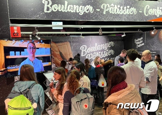 본문 이미지 - 프리부르 직업박람회 현장 ⓒ 신정숙 통신원