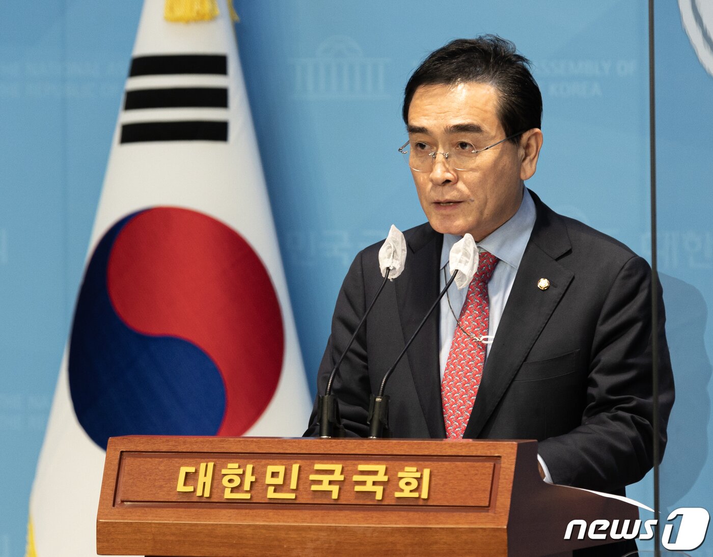 본문 이미지 - 태영호 국민의힘 의원이 15일 오후 서울 여의도 국회 소통관에서 제주 4·3 관련 기자회견을 하고 있다. 2023.2.15/뉴스1 ⓒ News1 이재명 기자
