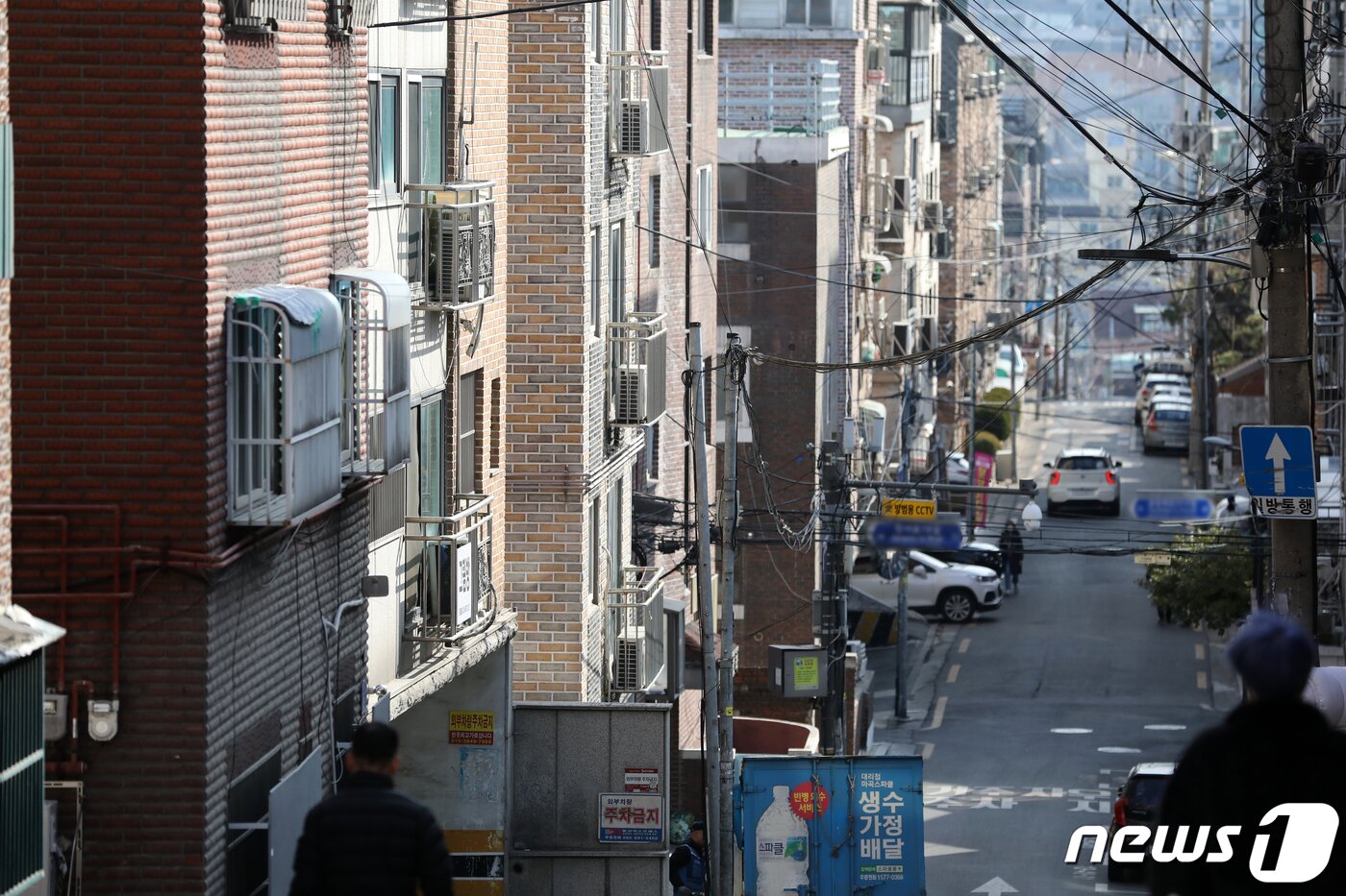 본문 이미지 - 서울 시내의 빌라 밀집지역. ⓒ 뉴스1 이승배 기자