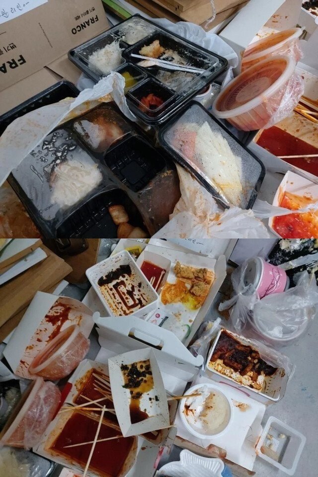 본문 이미지 - 음식이 담겼던 용기가 뒤죽박죽 버려져 있는 모습. (온라인 커뮤니티 갈무리)