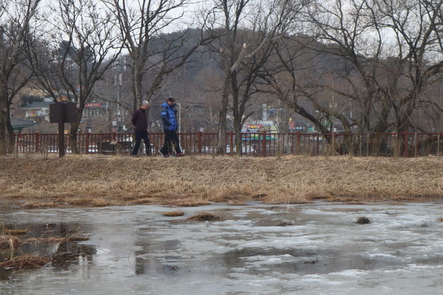 [오늘의 날씨] 충북·세종(22일, 일)…아침 기온 '뚝' 영하 12도