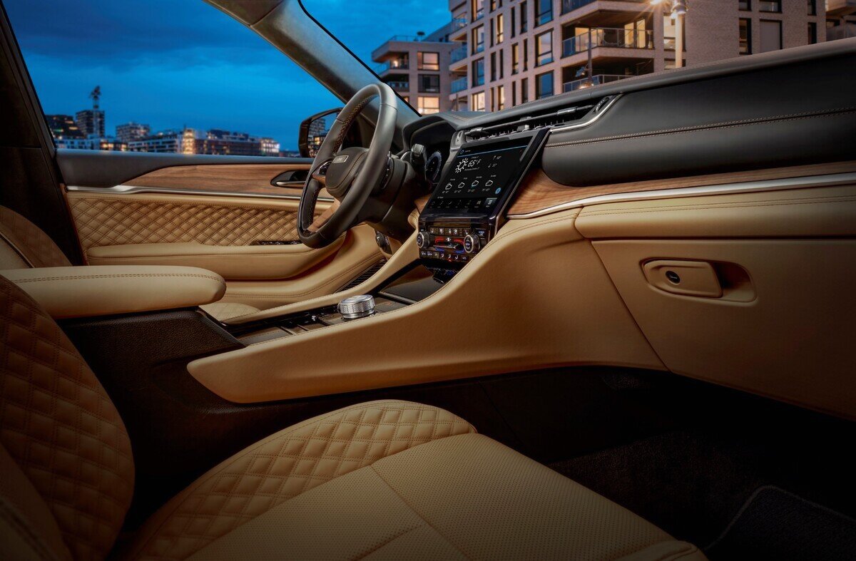 본문 이미지 - 지프 올 뉴 그랜드 체로키 실내(스텔란티스코리아 제공)