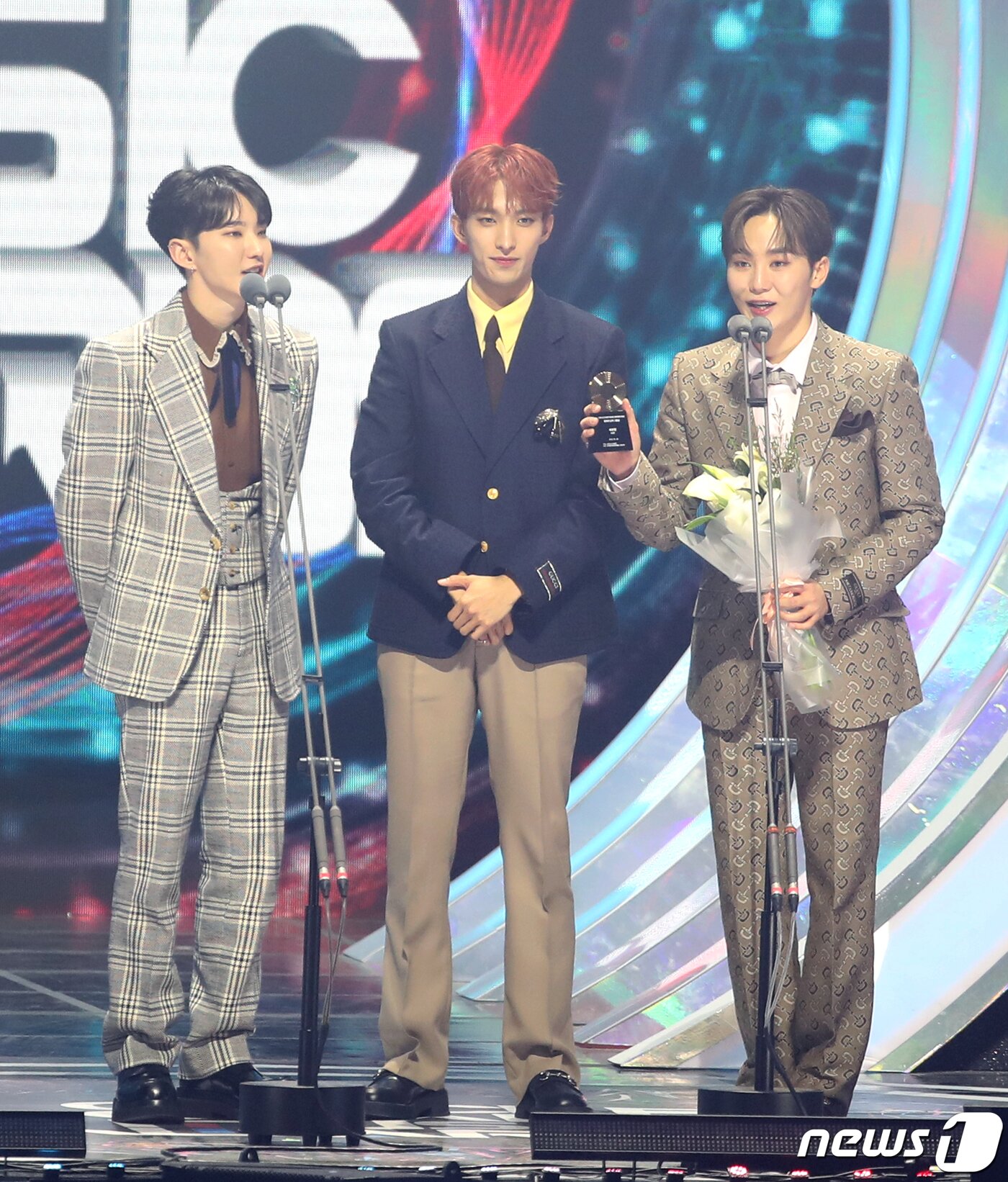 본문 이미지 - 부석순 호시(왼쪽부터)와 도겸, 승관ⓒ News1 권현진 기자