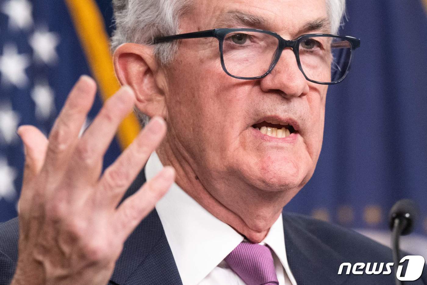 본문 이미지 - 제롬 파월 미국 연방준비제도&#40;Fed·연준&#41; 의장이 1일&#40;현지시간&#41; 워싱턴 연준의공개시장위원회&#40;FOMC&#41; 정례회의서 기준금리를 0.25% 포인트 인상 후 기자회견을 갖고 “인플레이션 완화가 시작됐지만, 승리를 선언하기에는 너무 이르다&#34;면서 “당분간 긴축 기조를 이어가며 두어번의 금리인상이 더 필요하다”고 밝히고 있다. ⓒ AFP=뉴스1 ⓒ News1 우동명 기자