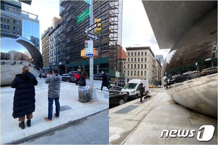 본문 이미지 - 새 조각상이 공개된 후 사람들이 이를 반기며 기념촬영을 하고 있다.&#40;사진=Architext14 트위터 갈무리&#41;