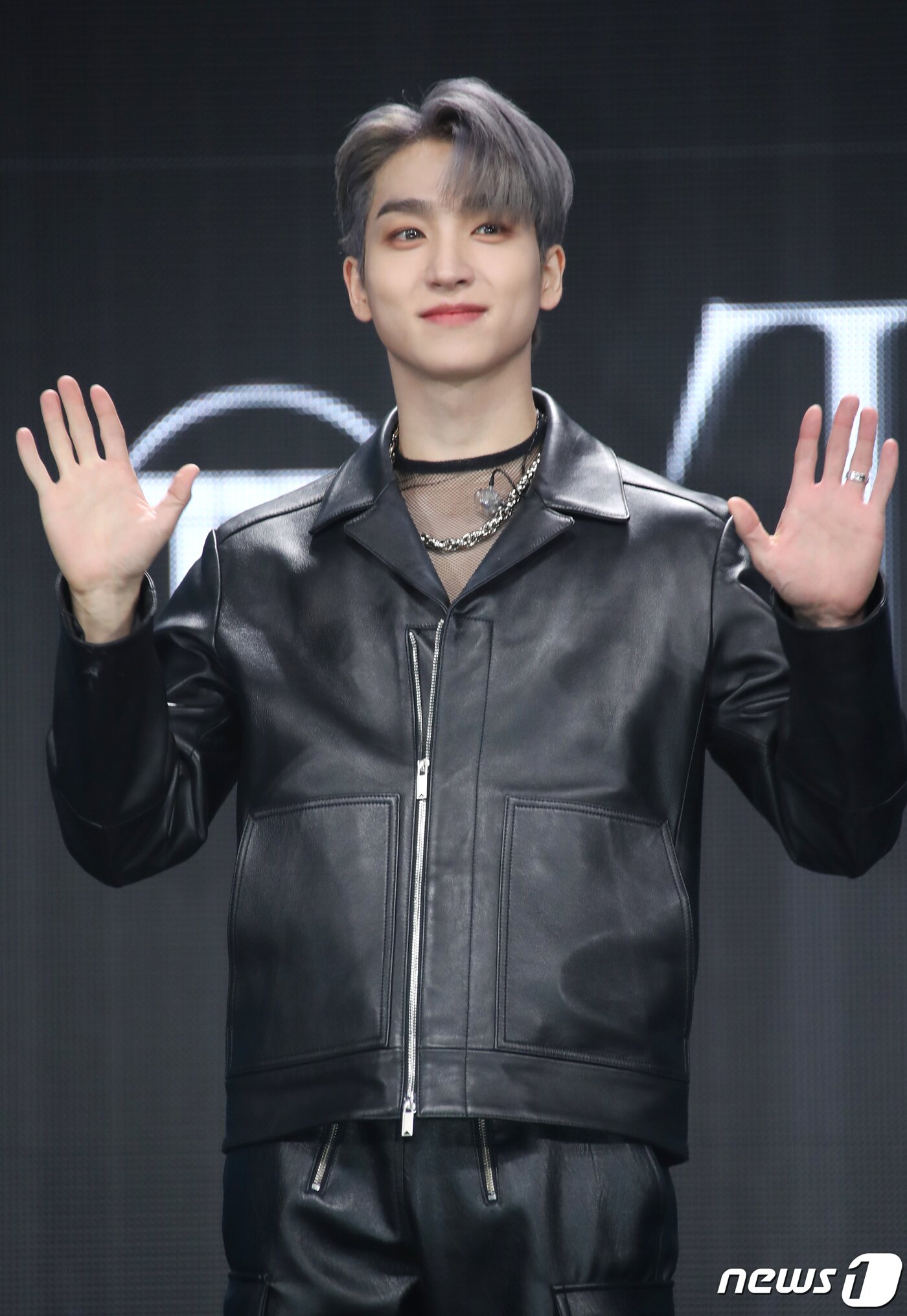 본문 이미지 - 그룹 더보이즈(THE BOYZ) 상연이 20일 오후 서울 광진구 예스24 라이브홀에서 가진 미니 8집 ‘비 어웨이크(BE AWAKE)’ 쇼케이스에서 포즈를 취하고 있다. 2023.2.20/뉴스1 ⓒ News1 권현진 기자