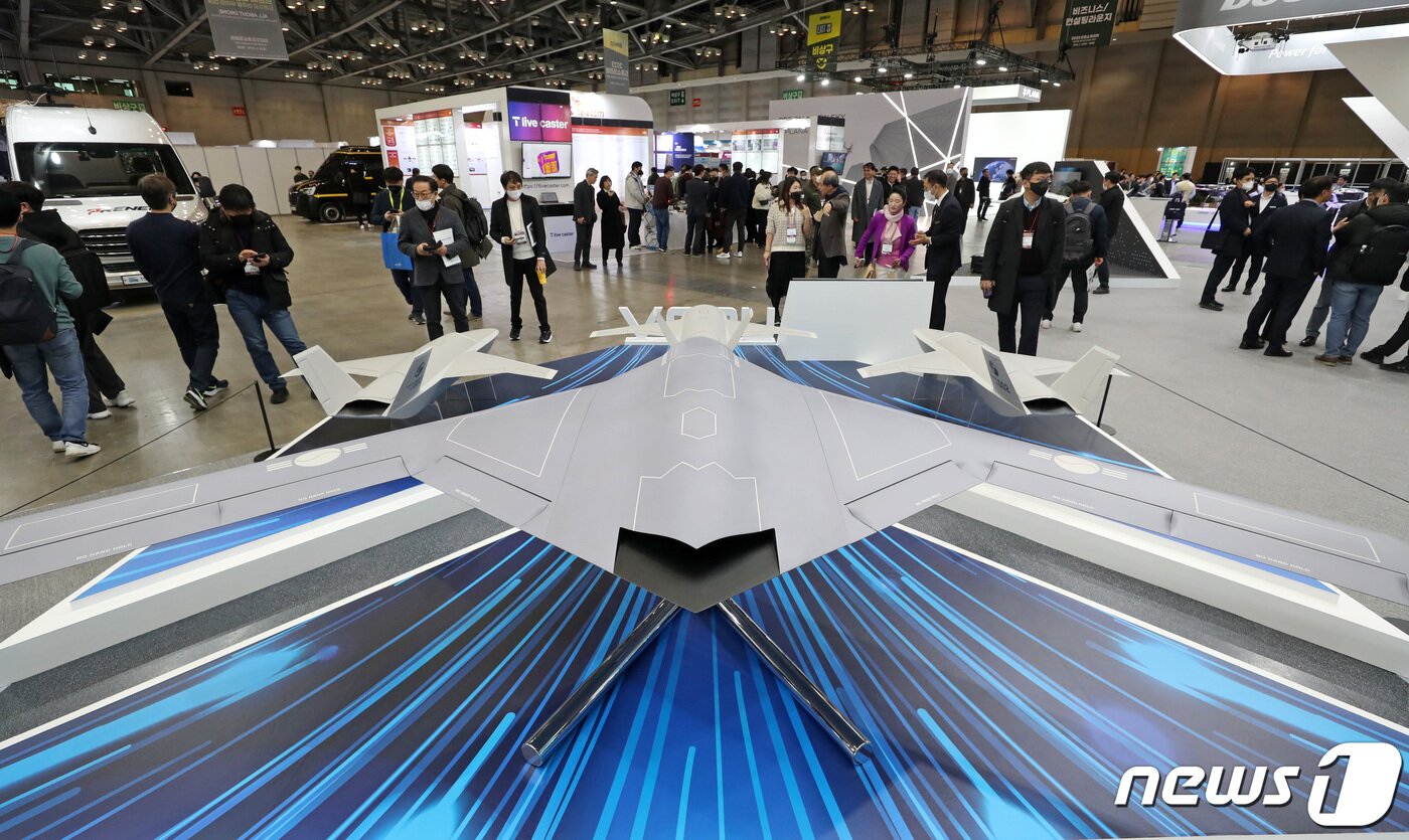 본문 이미지 - 대한항공의 차세대 스텔스 무인 전투체계. <자료사진>2023.2.23/뉴스1 ⓒ News1 조태형 기자