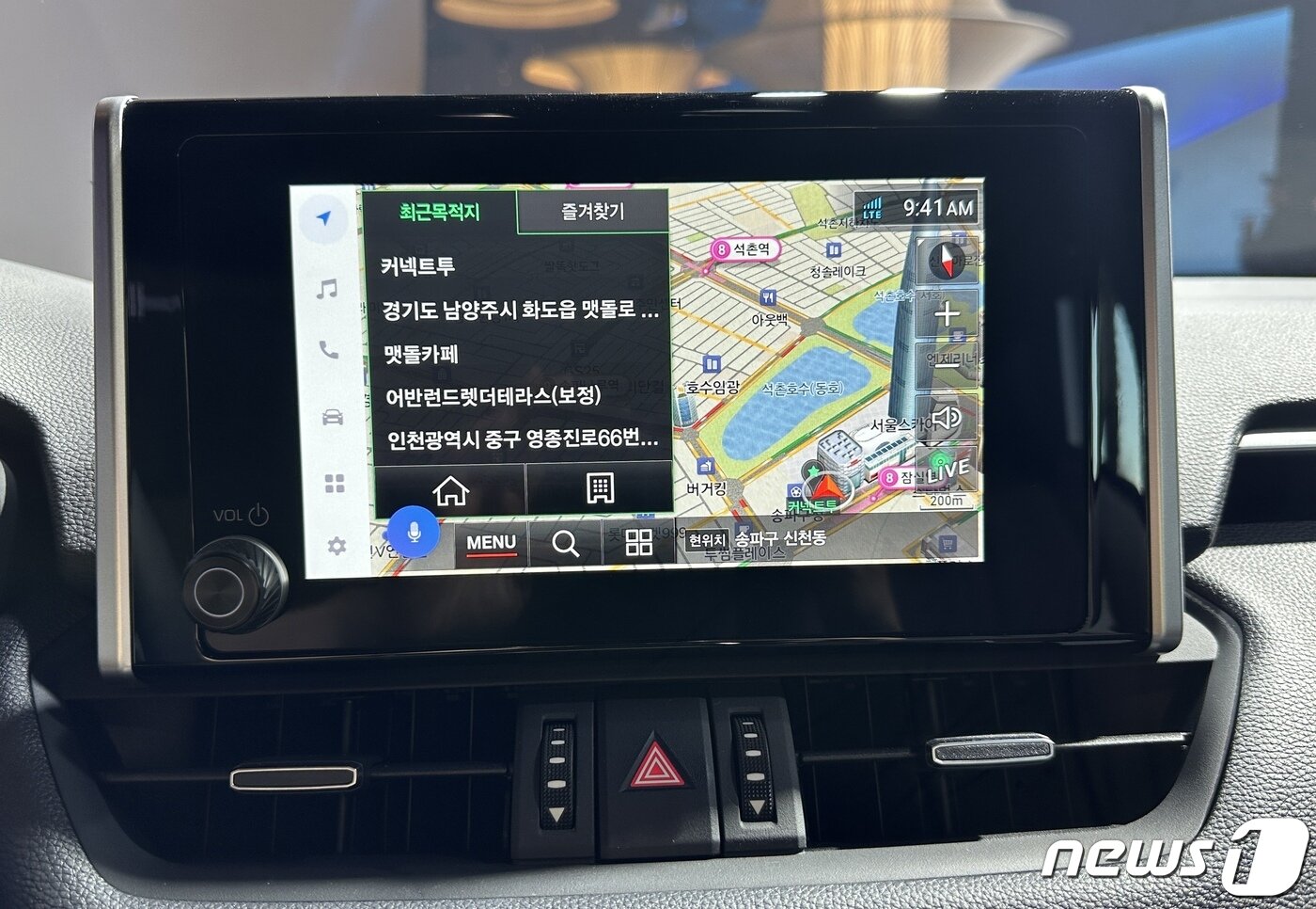 본문 이미지 - 도요타 라브4의 내비게이션의 모습 2023.2.22/뉴스1 ⓒ News1 금준혁 기자